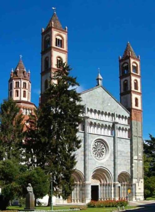 La Casa Di Alice Lägenhet Vercelli Exteriör bild